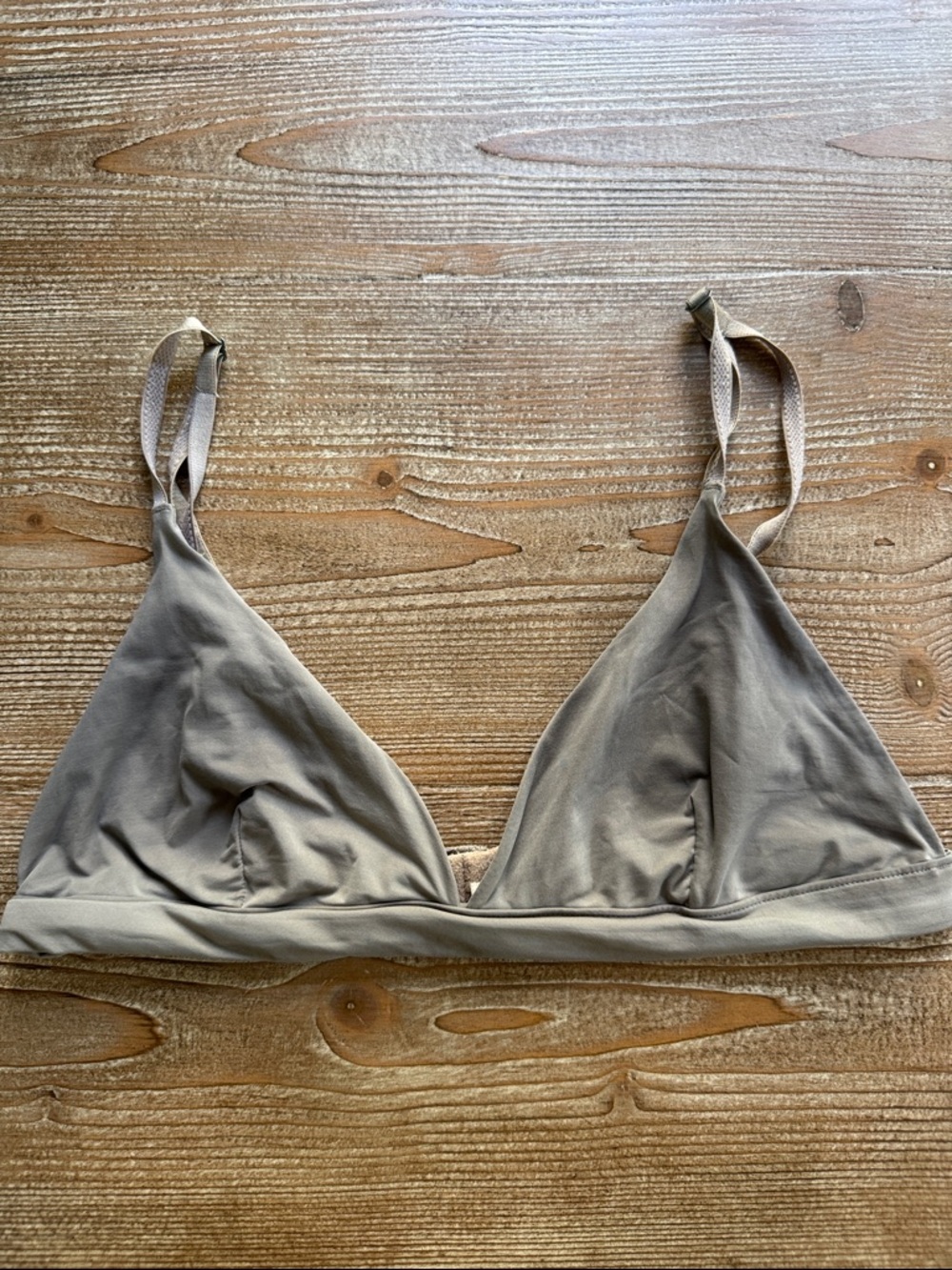 Babaton Soft Triangle Bralette in Taupe